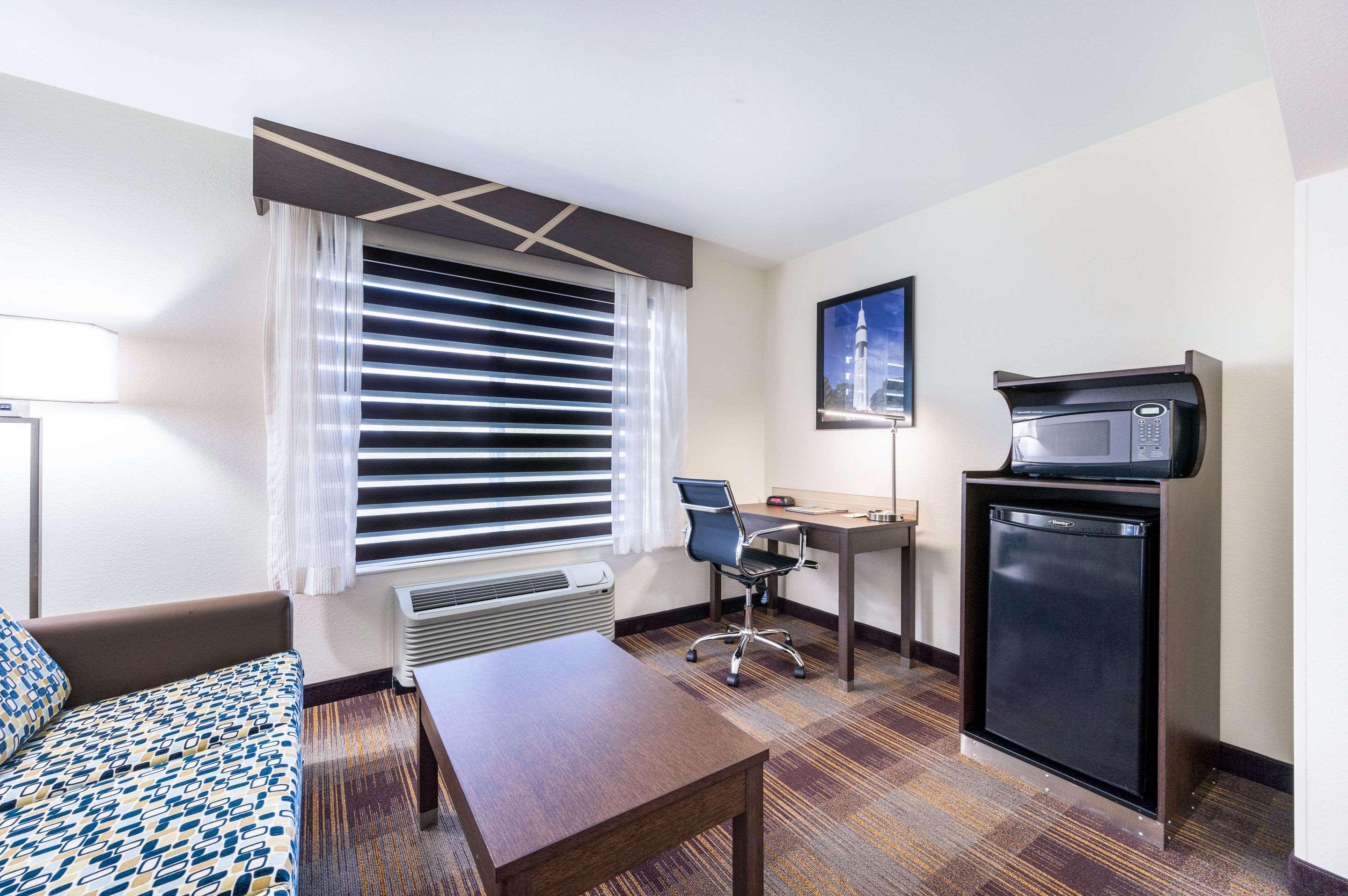 Clarion Pointe Madison-Huntsville Екстериор снимка