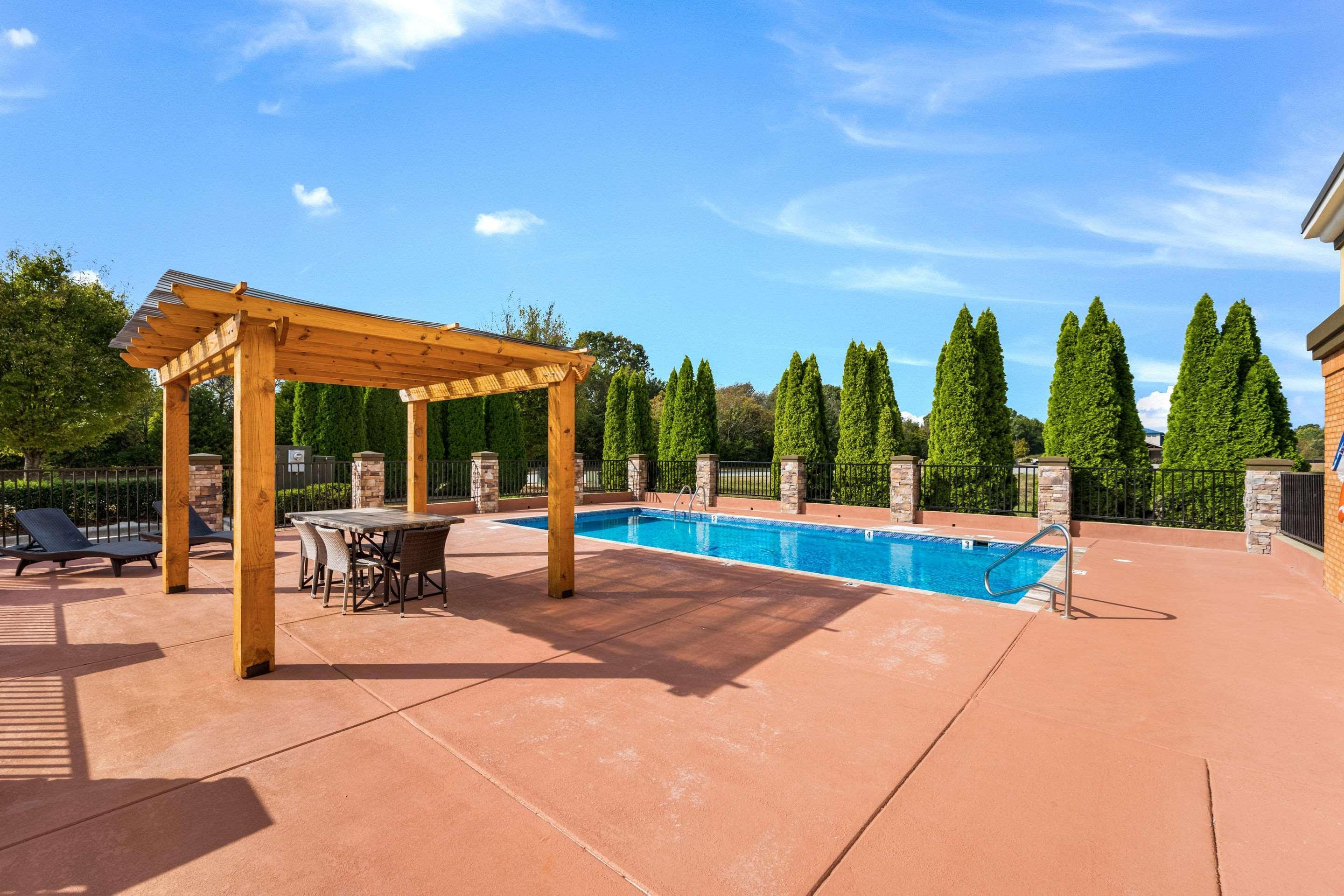 Clarion Pointe Madison-Huntsville Екстериор снимка