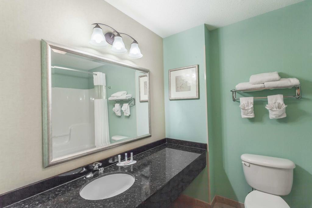Clarion Pointe Madison-Huntsville Екстериор снимка