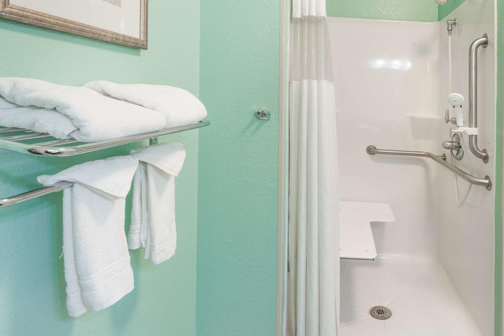 Clarion Pointe Madison-Huntsville Екстериор снимка