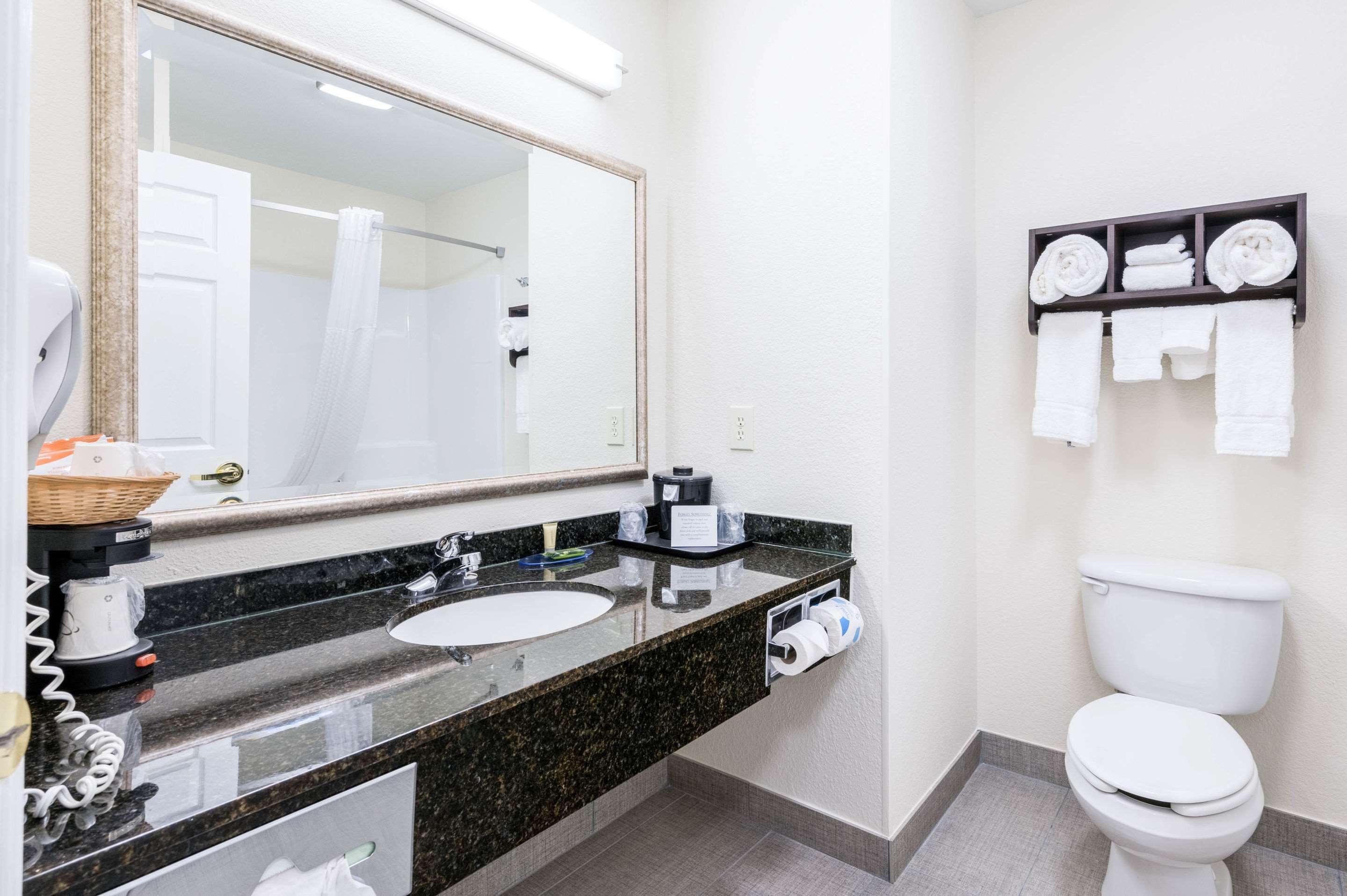 Clarion Pointe Madison-Huntsville Екстериор снимка
