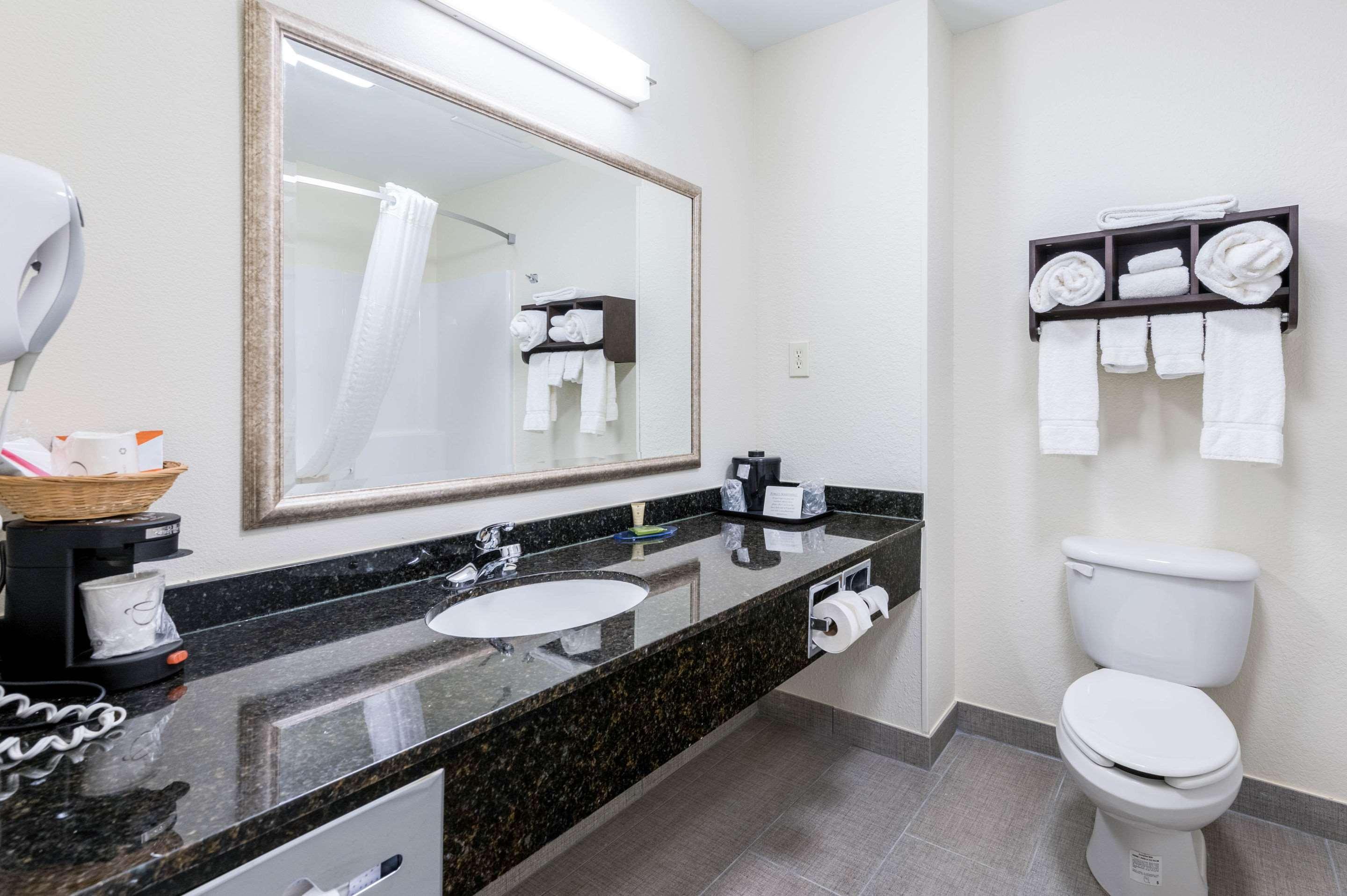 Clarion Pointe Madison-Huntsville Екстериор снимка