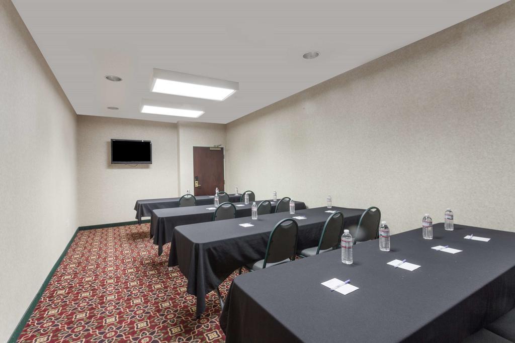 Clarion Pointe Madison-Huntsville Екстериор снимка